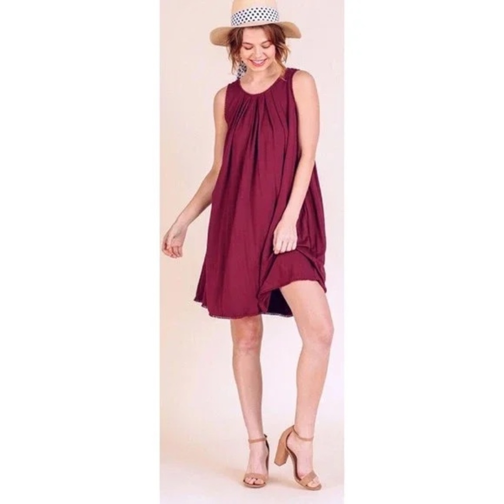 New UMGEE M Merlot Sleeveless Round Neck Shift Dress Crochet Trim Pintuck